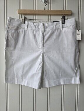 Talbots Perfect Short 7 1/2" Mid Rise White Womens Size 12P NWT